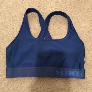 Women's Underarmour sports bra